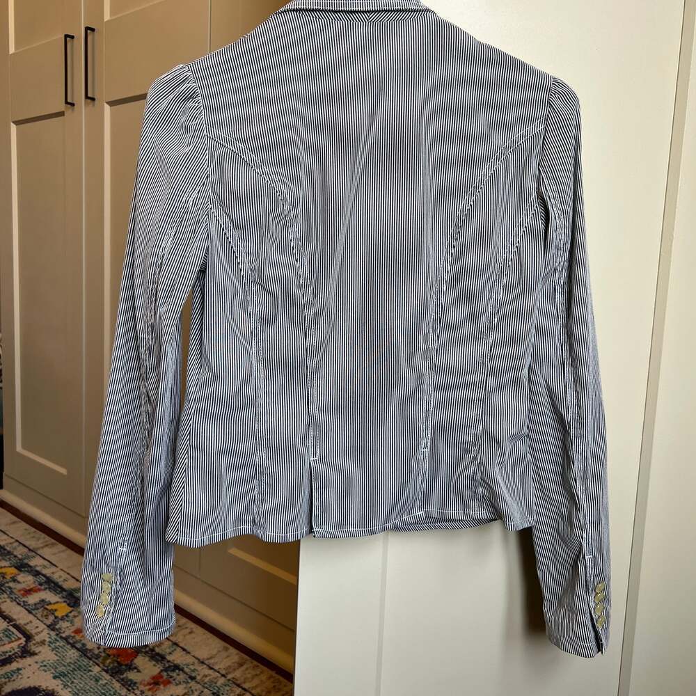 Lauren Ralph Lauren Petite Blue and White Striped Seersucker Blazer with Pearliz - Picture 2 of 6
